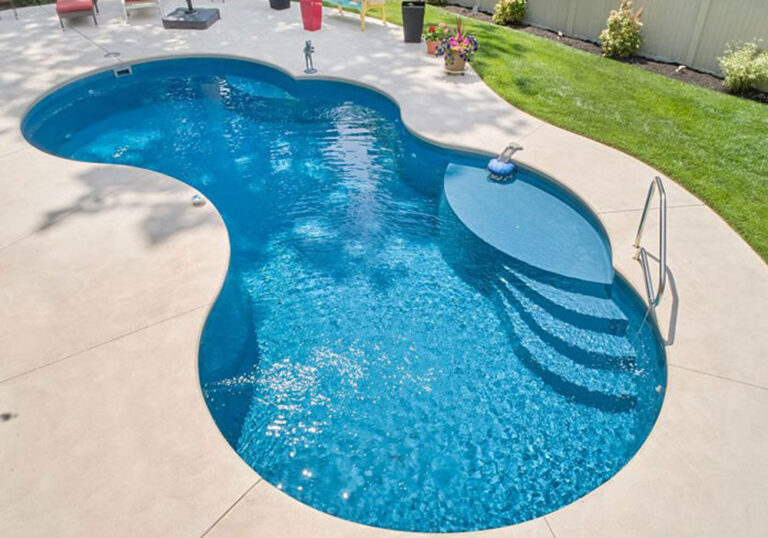 Finesse fiberglass pool model near Lancaster SC